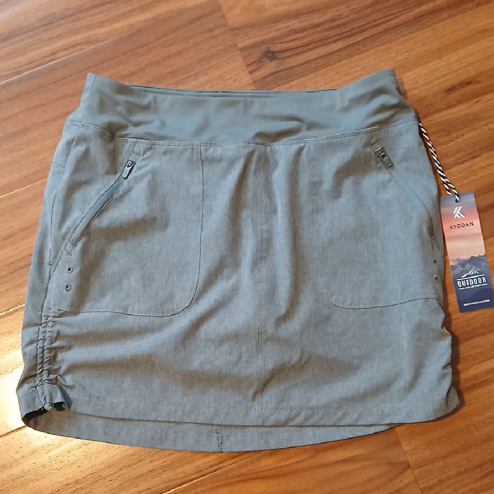 NEW Kyodan Heather Gray Athletic Skort with Pockets .Size :Medium
